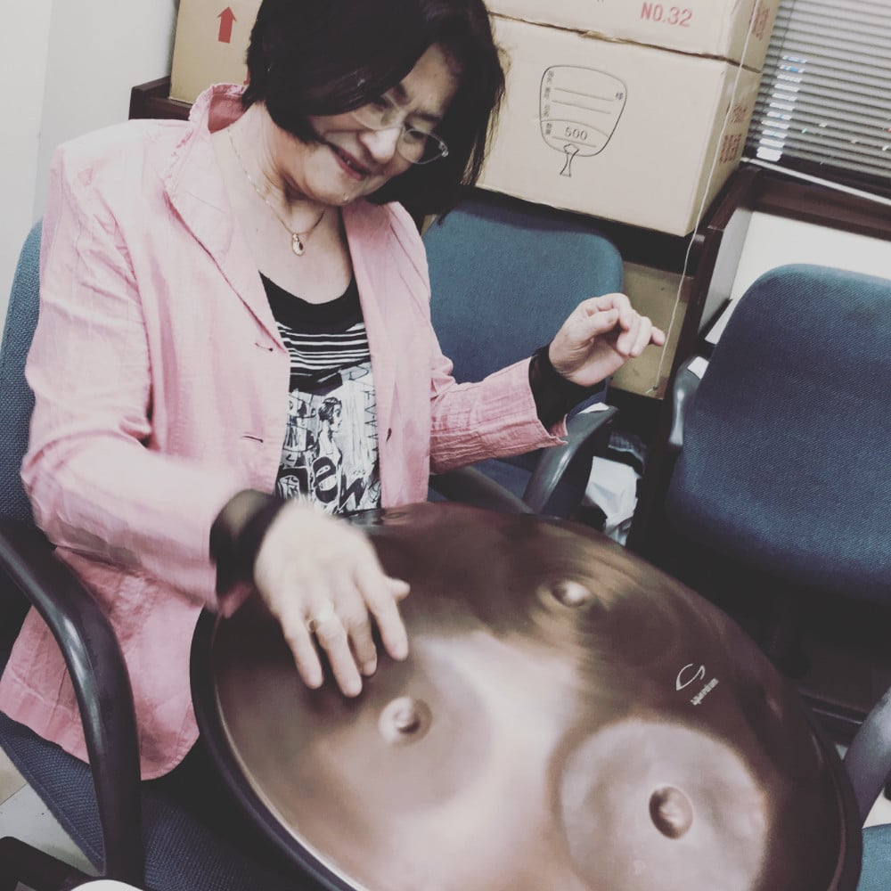 ハンドパン 製造国不明 サビあり F major？ | ヤマダウェブコム